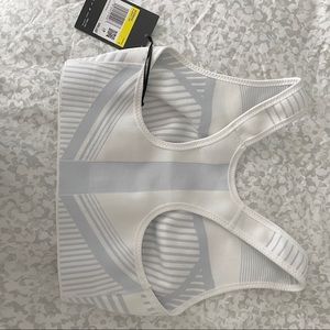 Nike Flyknit Bra Fe/Nom